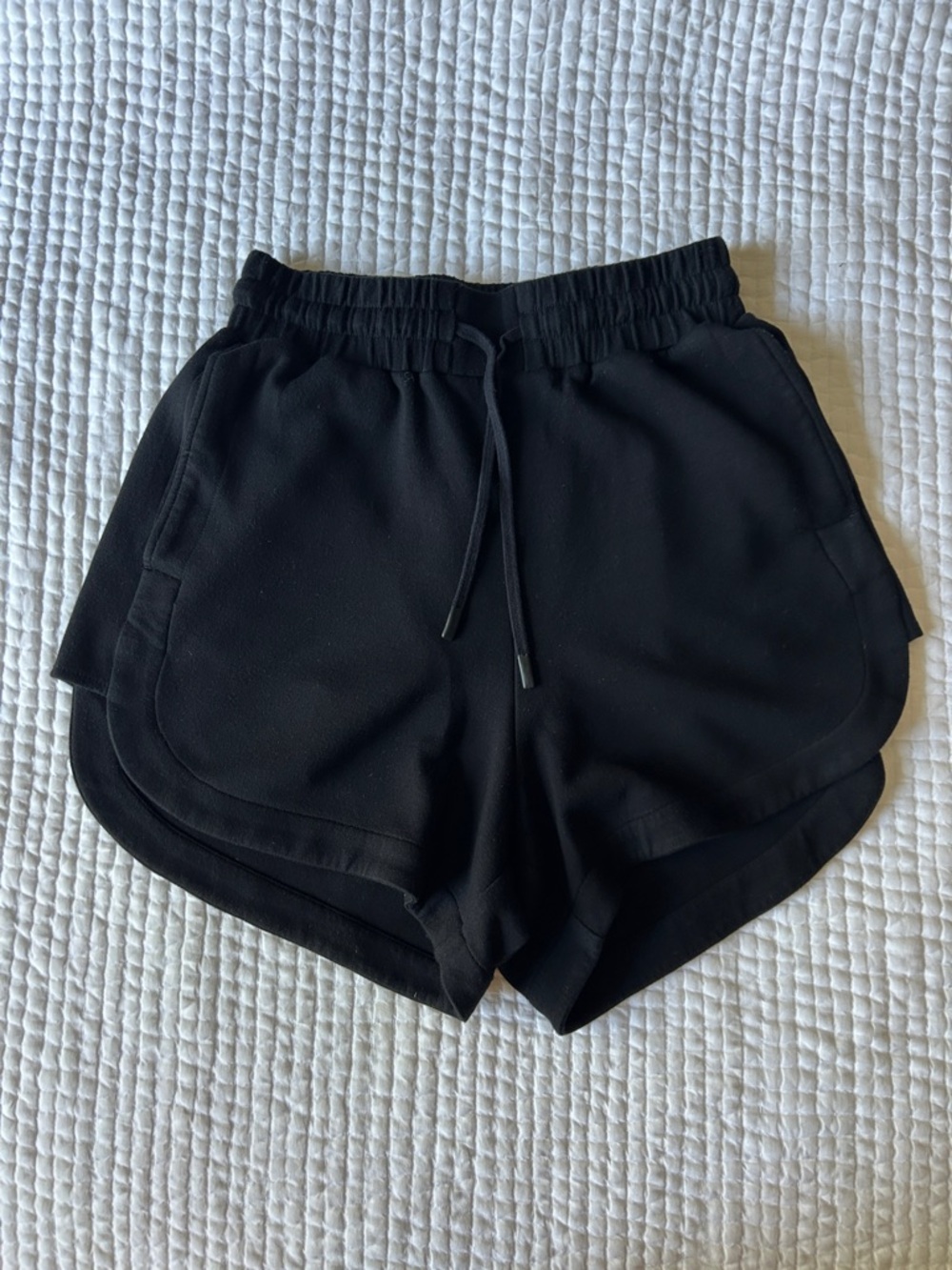 Varley Black Women's Athletic Drawstring Shorts with Curved Hem